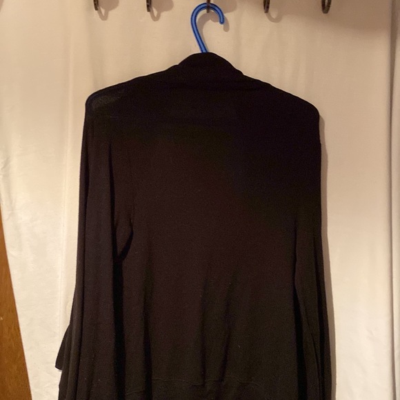 Ladies wrap around Cardigan - Picture 4 of 6